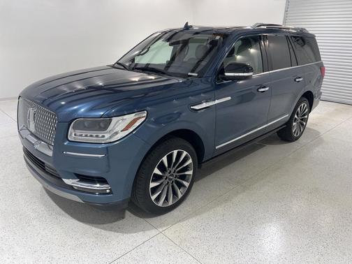 2019 Lincoln Navigator Select