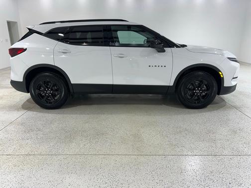 Summit White 2026 Chevrolet Blazer LT