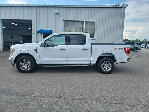 Oxford White 2022 Ford F-150 XLT