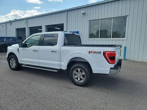 Oxford White 2022 Ford F-150 XLT