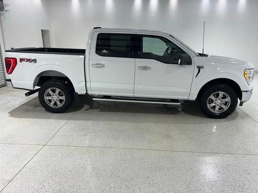 Oxford White 2022 Ford F-150 XLT