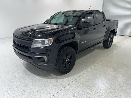 Black 2022 Chevrolet Colorado LT