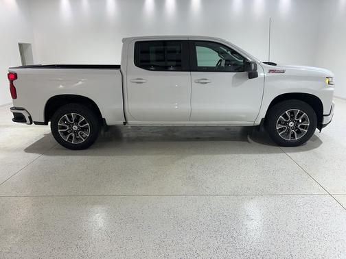 Iridescent Pearl Tricoat 2022 Chevrolet Silverado 1500 Limited RST