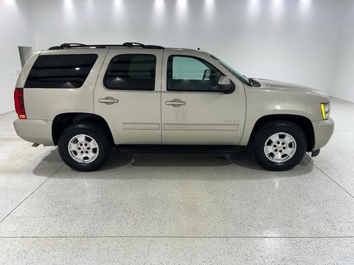 Champagne Silver Metallic 2013 Chevrolet Tahoe LT