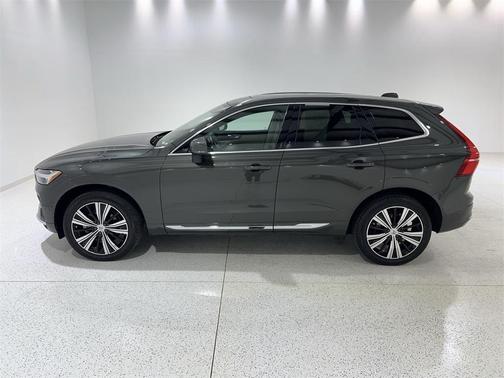 2022 Volvo XC60 B5 Inscription