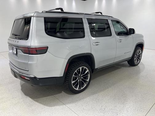 2022 Jeep Wagoneer Series III 4x4