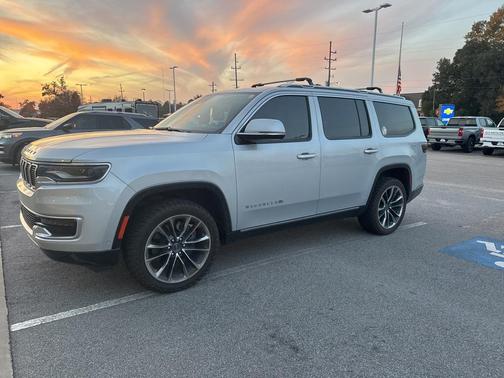 2022 Jeep Wagoneer Series III 4x4