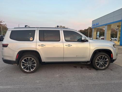 2022 Jeep Wagoneer Series III 4x4