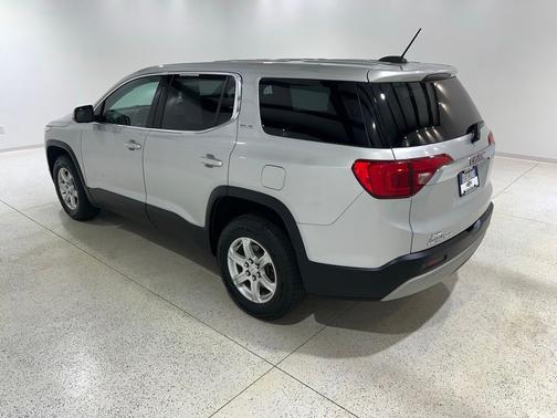 Quicksilver Metallic 2019 GMC Acadia SLE-1