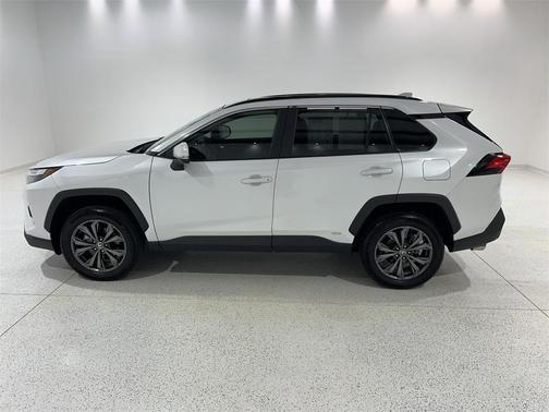 2023 Toyota RAV4 Hybrid XLE Premium