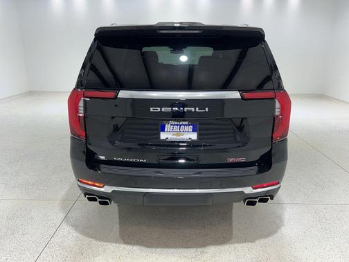 Onyx Black 2025 GMC Yukon Denali