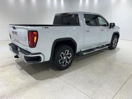 Glacier White Tricoat 2026 GMC Sierra 1500 SLT