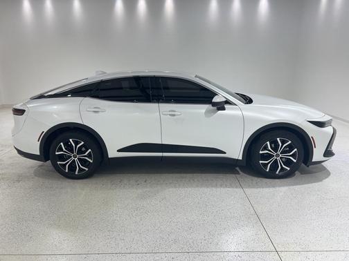 2025 Toyota Crown XLE