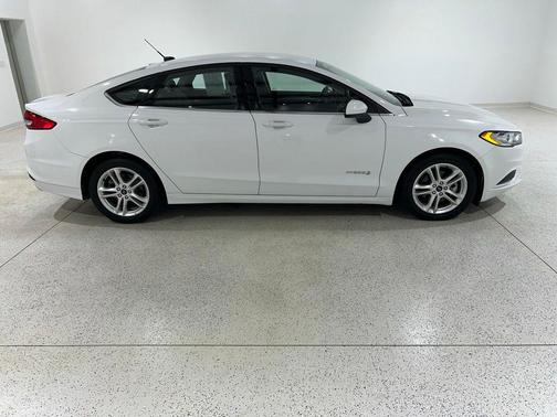 OXFORD WHITE 2018 Ford Fusion Hybrid S