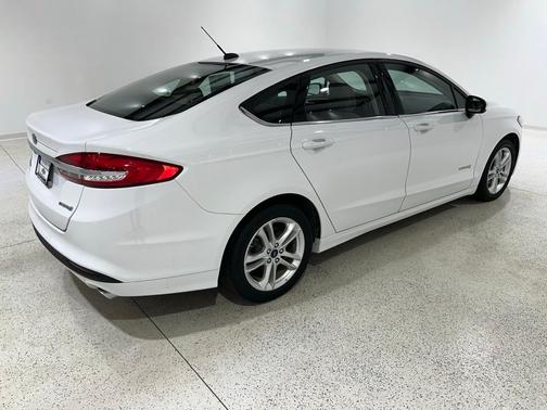 Oxford White 2018 Ford Fusion Hybrid S