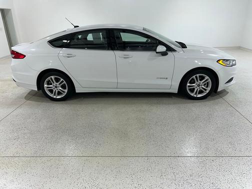 Oxford White 2018 Ford Fusion Hybrid S