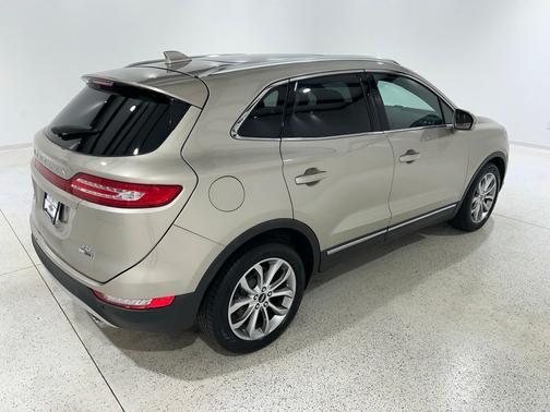 Silver Sand Metallic 2015 Lincoln MKC Base