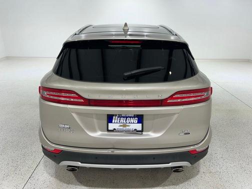 Silver Sand Metallic 2015 Lincoln MKC Base