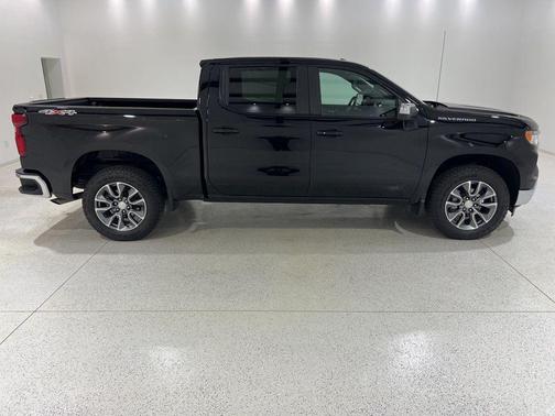 Black 2024 Chevrolet Silverado 1500 LT