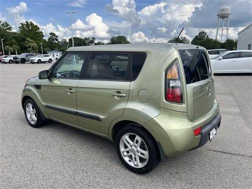 2011 Kia Soul +