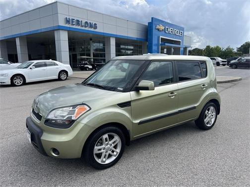 2011 Kia Soul +