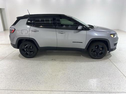 Billet Silver Metallic Clearcoat 2019 Jeep Compass Latitude