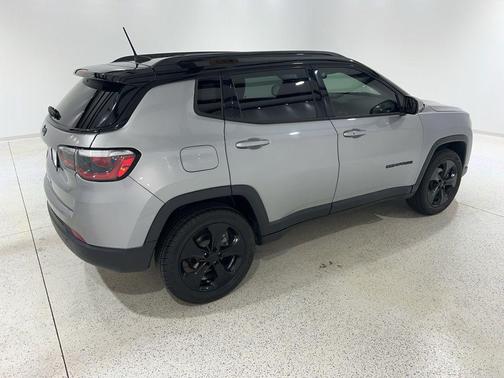Billet Silver Metallic Clearcoat 2019 Jeep Compass Latitude