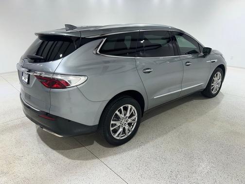Moonstone Gray Metallic 2024 Buick Enclave Essence