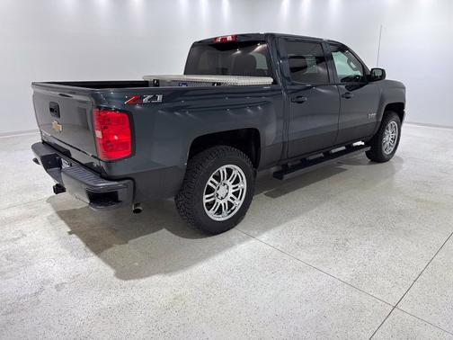 Graphite Metallic 2018 Chevrolet Silverado 1500 1LT