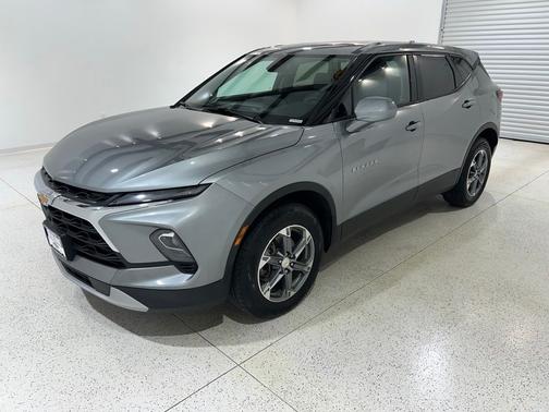 Sterling Gray Metallic 2023 Chevrolet Blazer LT