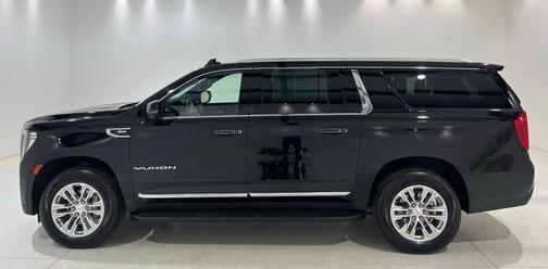 Onyx Black 2024 GMC Yukon XL SLT