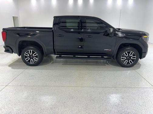 Onyx Black 2023 GMC Sierra 1500 AT4
