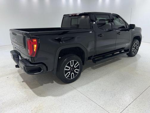 Onyx Black 2023 GMC Sierra 1500 AT4