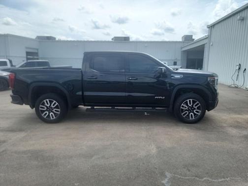 Onyx Black 2023 GMC Sierra 1500 AT4