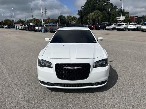 2020 Chrysler 300 S