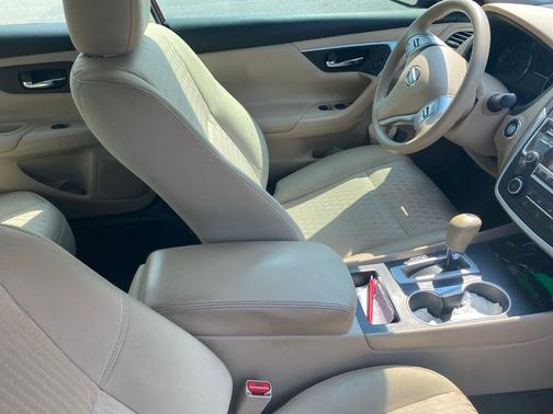Cayenne Red 2016 Nissan Altima 2.5 S