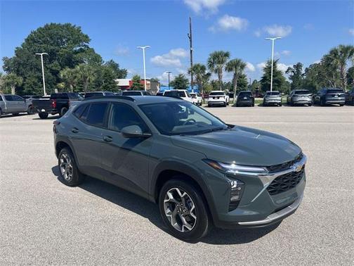 2025 Chevrolet Trax LT