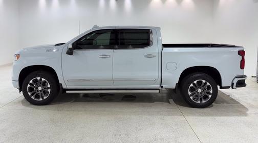 Polar White Tricoat 2026 Chevrolet Silverado 1500 High Country