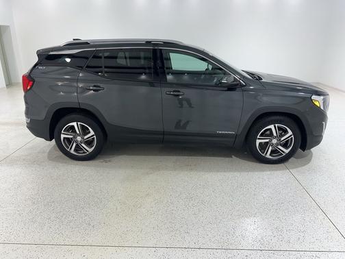 Graphite Gray Metallic 2018 GMC Terrain SLT