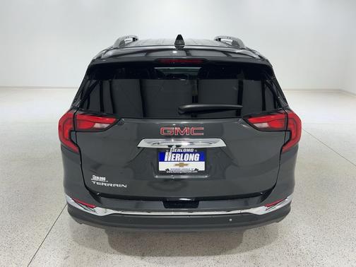 Graphite Gray Metallic 2018 GMC Terrain SLT