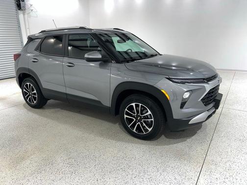 Sterling Gray Metallic 2025 Chevrolet Trailblazer LT