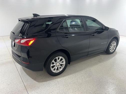 Mosaic Black Metallic 2020 Chevrolet Equinox LS