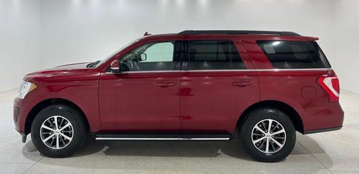 RUBY RED METALLIC TINTED CC 2018 Ford Expedition XLT