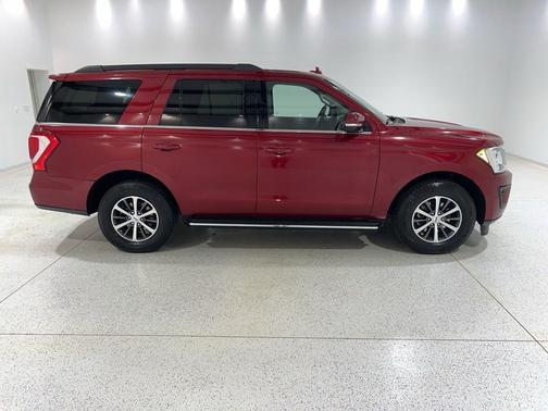 RUBY RED METALLIC TINTED CC 2018 Ford Expedition XLT