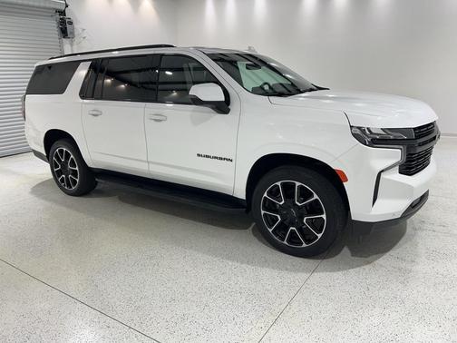 2023 Chevrolet Suburban RST