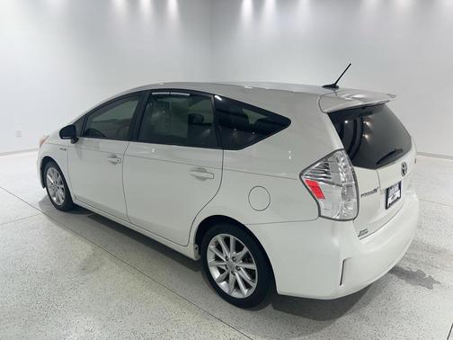 2013 Toyota Prius v Five