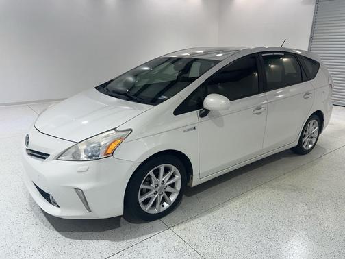 2013 Toyota Prius v Five