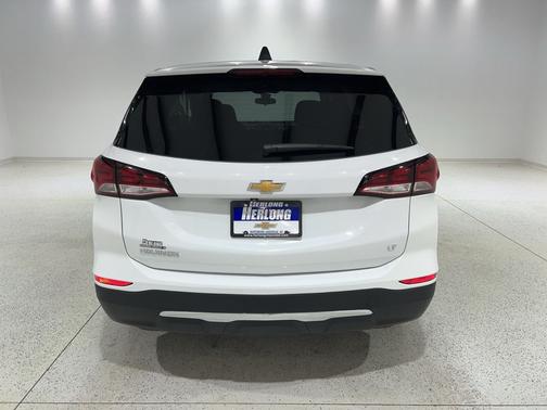 Summit White 2024 Chevrolet Equinox LT