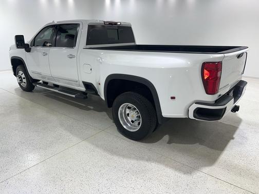 Summit White 2024 Chevrolet Silverado 3500 High Country