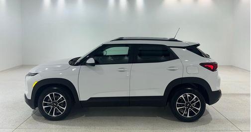 Summit White 2026 Chevrolet Trailblazer LT